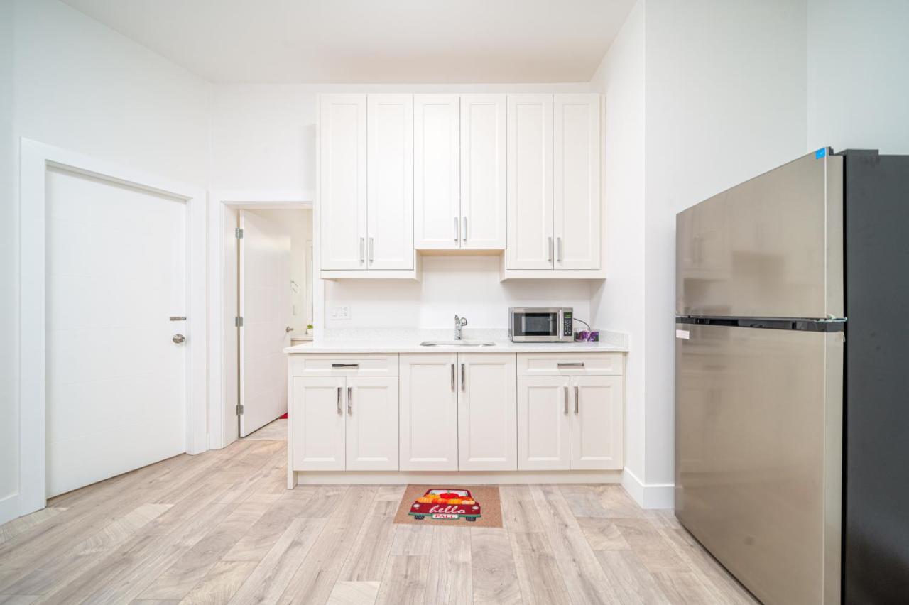 Sun Suite Surrey Dış mekan fotoğraf