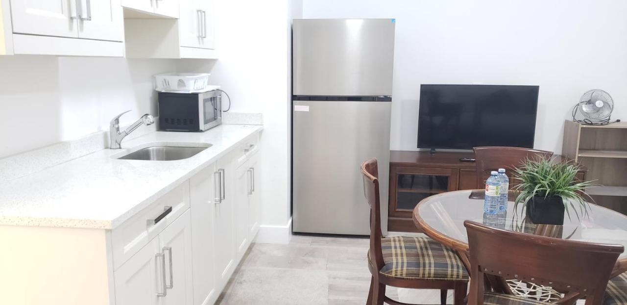 Sun Suite Surrey Dış mekan fotoğraf