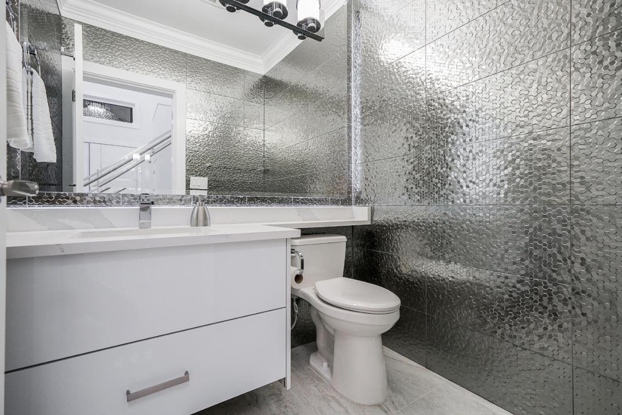 Sun Suite Surrey Dış mekan fotoğraf
