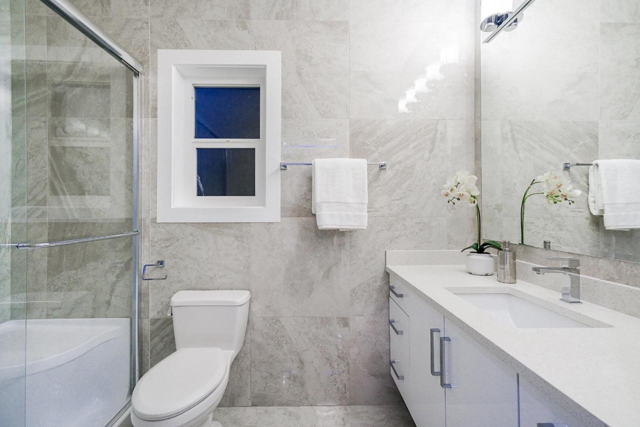 Sun Suite Surrey Dış mekan fotoğraf