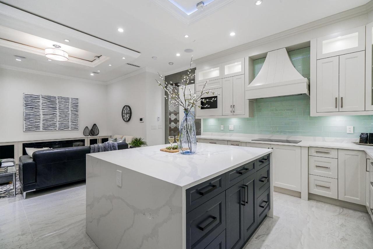 Sun Suite Surrey Dış mekan fotoğraf