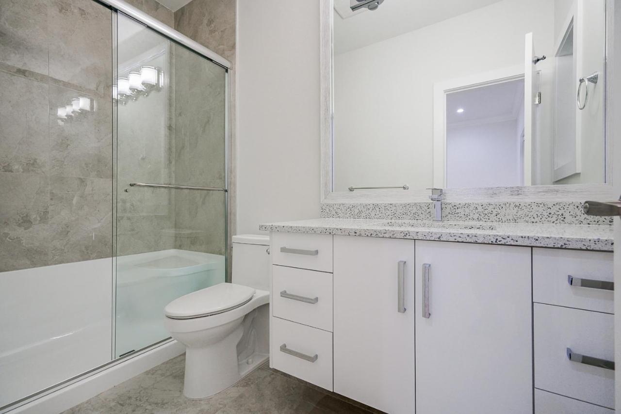 Sun Suite Surrey Dış mekan fotoğraf